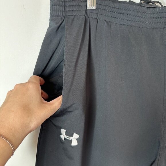 Under Armour Pants Mens Black Windbreaker Track Shell Embroidered Sz XL - Picture 3 of 11